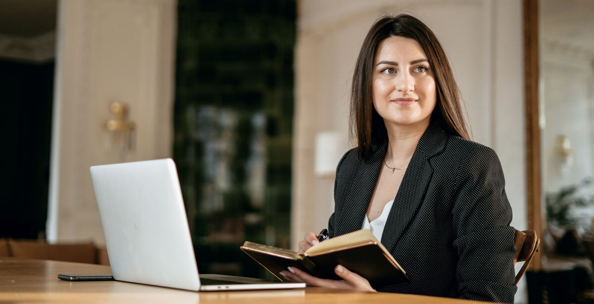 How long does it take to become a criminal lawyer in Australia?